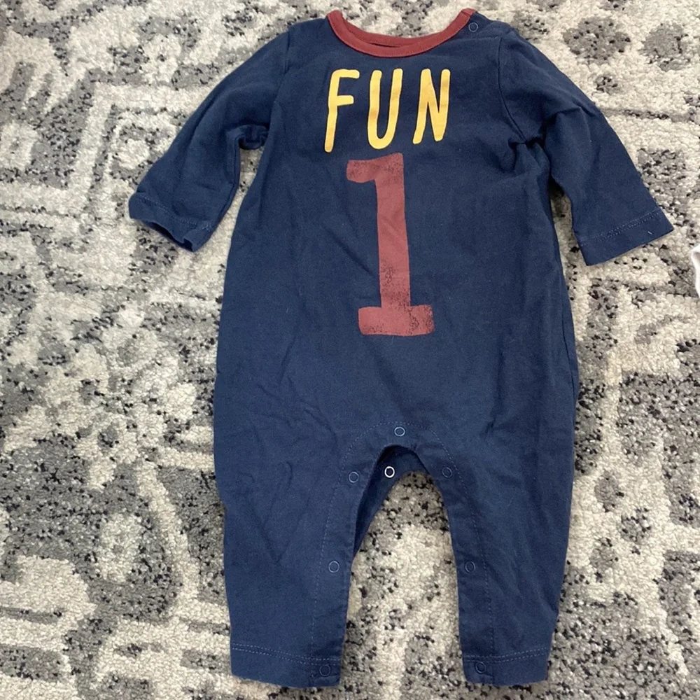 Gap bundle of 2 onesie outfits